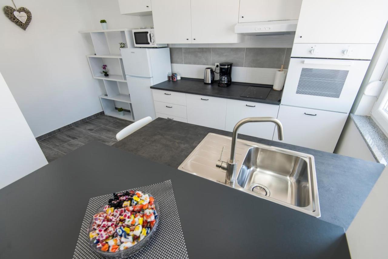Pleasure Sea View Apartment Zadar Luaran gambar